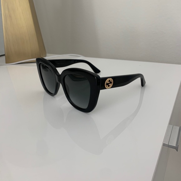 Gucci sunglasses - Picture 2 of 4